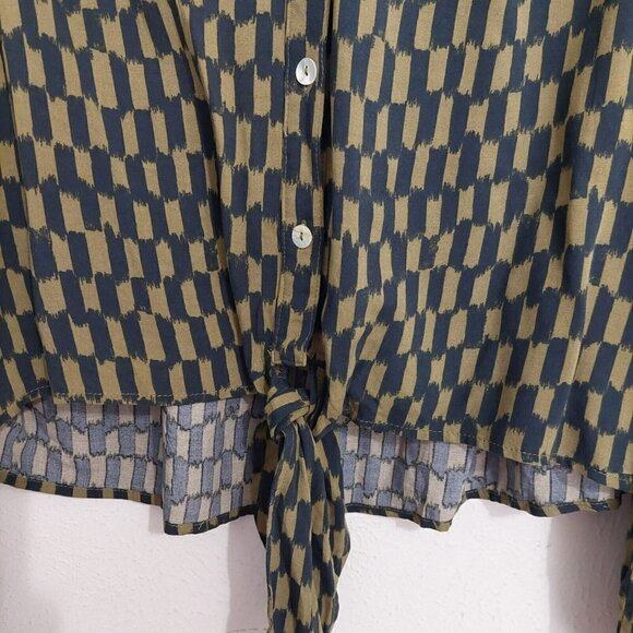 By Together Sz S Button Tie Front Blouse Long Sleeve V-neck Top Geometric Print - Picture 4 of 7